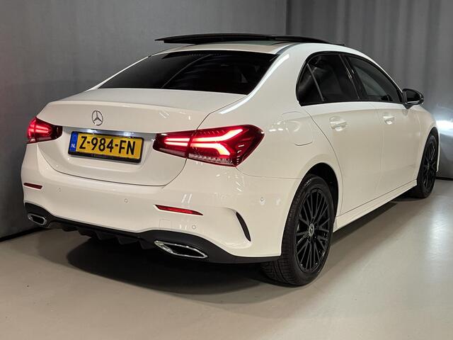 Mercedes-Benz A-KLASSE 250 e AMG Line 18"/Panoramadak/Matrix LED/Camera/Stoelverwarming/Burmester/Sfeerverlichting/Apple Carplay & Android Auto