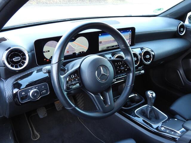 Mercedes-Benz A-KLASSE A160 Business Solution NAVI/CAMERA/CLIMA/LED/16"LMV!