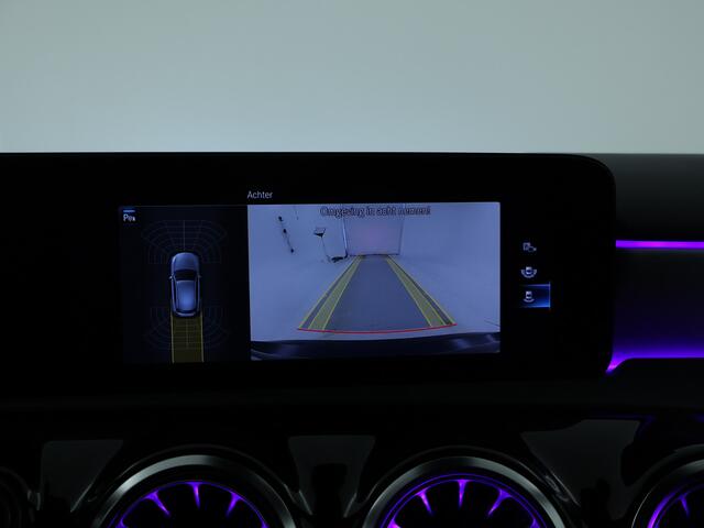Mercedes-Benz A-KLASSE 180 Business Solution AMG | Night Pakket | Inclusief 24 maanden MB Certified garantie voor Europa.