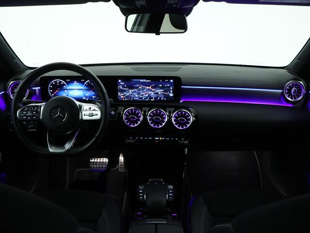 Mercedes-Benz A-KLASSE 250 e Premium Plus AMG Styling | Night Pakket | Sfeerverlichting | Inclusief 24 maanden MB Certified garantie voor Europa.