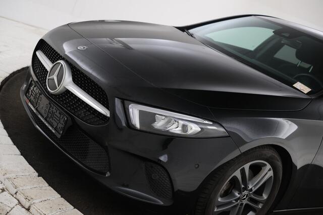 Mercedes-Benz A-KLASSE 180 d Launch Edition Premium Automaat, Half leder, Climate, Navigatie,