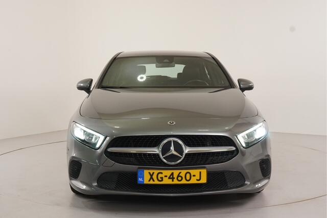 Mercedes-Benz A-KLASSE 200 Business Solution | Trekhaak | Camera | Stl. verw. | Widescreen |