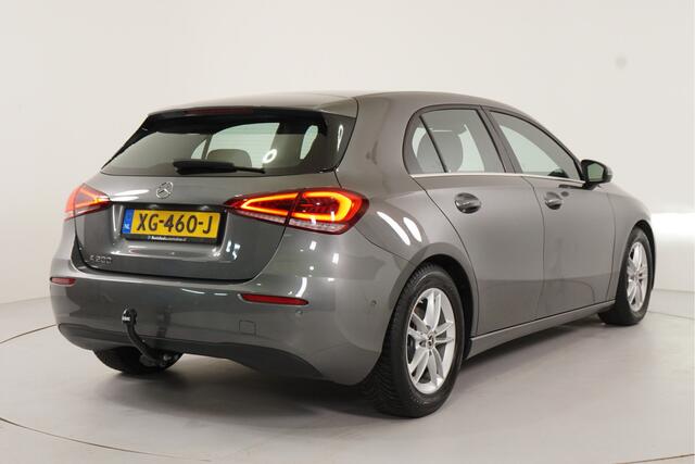 Mercedes-Benz A-KLASSE 200 Business Solution | Trekhaak | Camera | Stl. verw. | Widescreen |