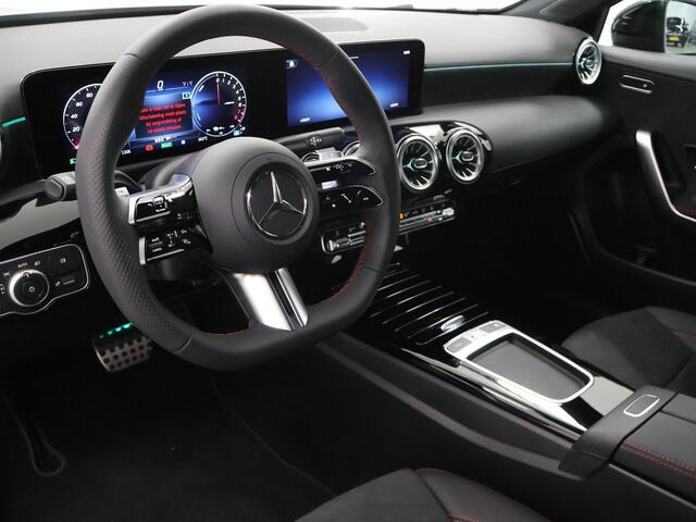 Mercedes-Benz A-KLASSE 250 e Star Edition AMG NIGHT | Keyless Entry | Sfeerverlichting | MultiBEAM LED | Apple Carplay | Dodehoekassistent |