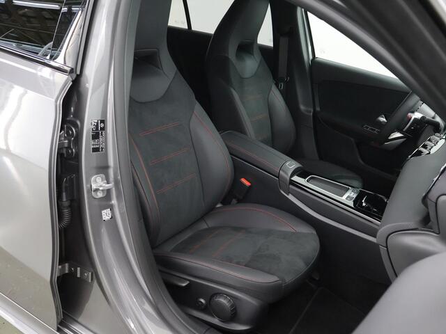 Mercedes-Benz A-KLASSE 250 e Star Edition AMG NIGHT | Keyless Entry | Sfeerverlichting | MultiBEAM LED | Apple Carplay | Dodehoekassistent |