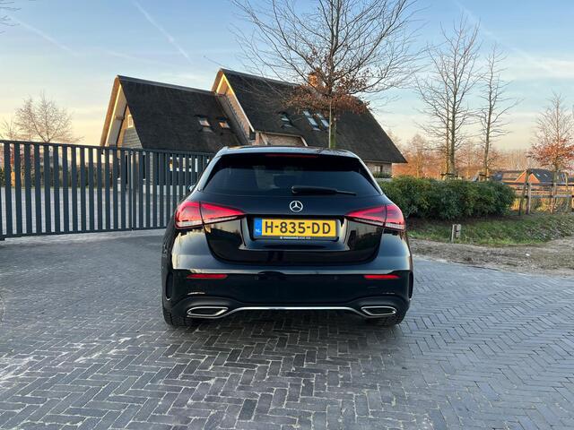 Mercedes-Benz A-KLASSE 180 Business Solution AMG Widescreen | Stoelverwarming | Camera | NL-Auto |