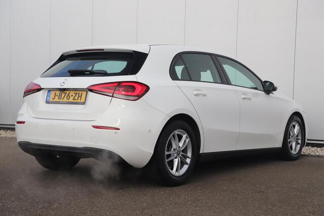 Mercedes-Benz A-KLASSE 160 Business Solution Full LED Widescreen Stoelverwarming Navigatie Achteruitrijcamera Clima Cruise Bluetooth