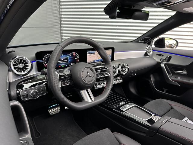 Mercedes-Benz A-KLASSE 250 e AMG | Panoramadak | Nightpakket | Burmester |