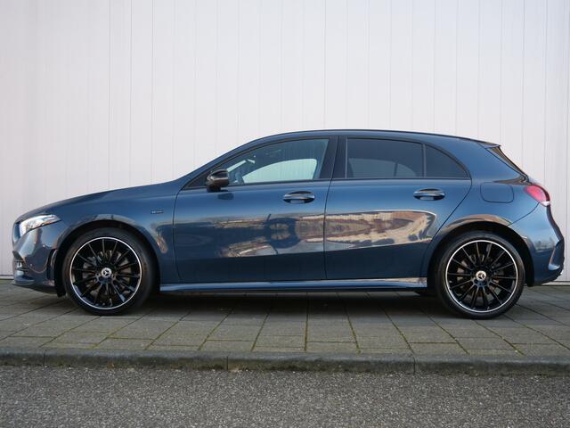 Mercedes-Benz A-KLASSE 250 e 263pk Hybrid Business Solution AMG Limited AUTOMAAT Memory best.stoel / ILS LED / Apple Carplay