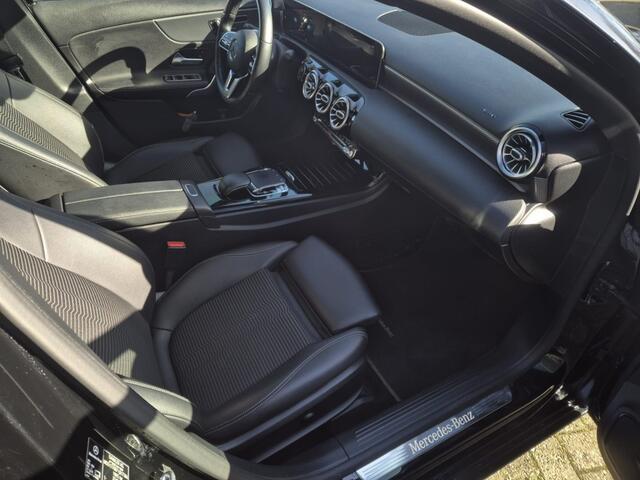 Mercedes-Benz A-KLASSE 200 Launch Edition Premium Plus