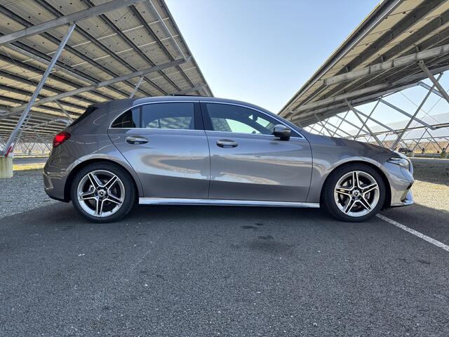 Mercedes-Benz A-KLASSE 180 AMG Line | Panoramadak | Multibeam LED | Sfeervelichting | Stoelverwarming | Parkeercamera |