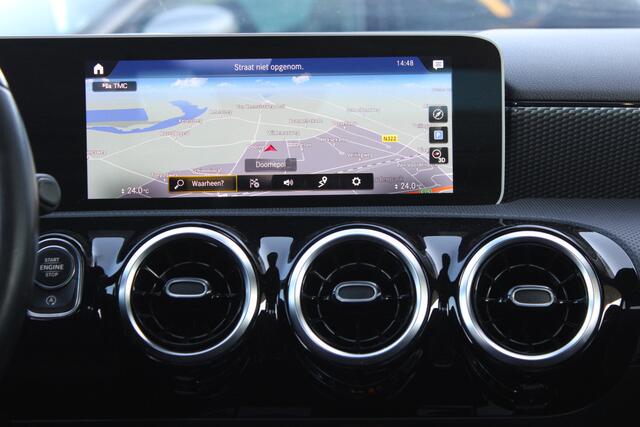 Mercedes-Benz A-KLASSE 200 AUT7 Business Solution Luxury CAMERA NAVI TREKHAAK <<43.366KM>>