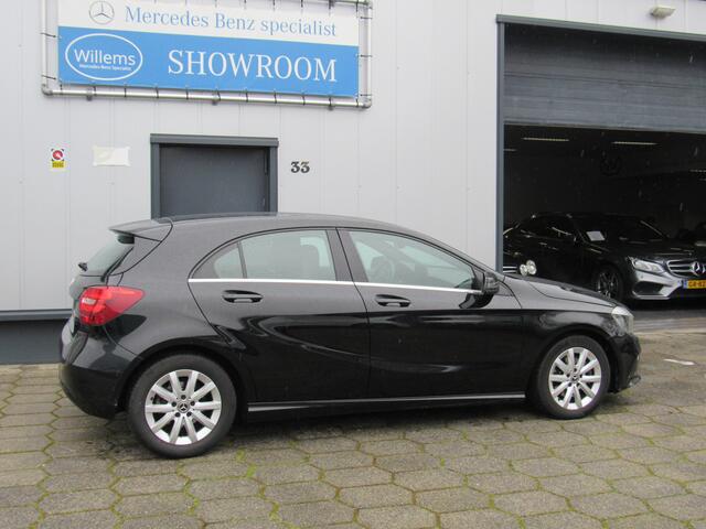 Mercedes-Benz A-KLASSE 180 Business Solution camera 1e eigenaar.