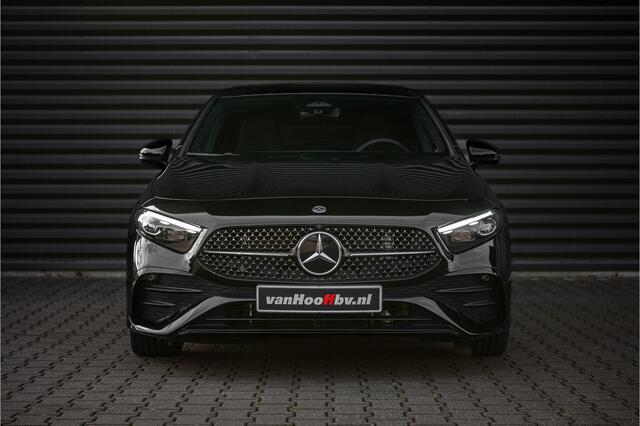 Mercedes-Benz A-KLASSE 200 AMG Line - Panodak - Multibeam - Burmester