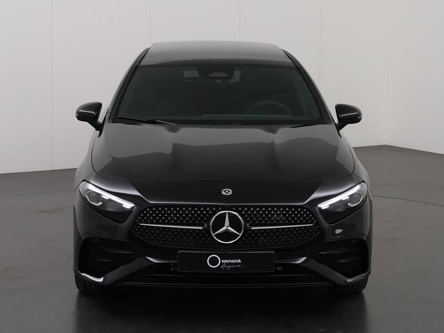 Mercedes-Benz A-KLASSE 250 e Star Edition AMG Line | Panorama-dak | Night pakket | Multibeam LED| Sfeerverlichting | Stoelverwarming |