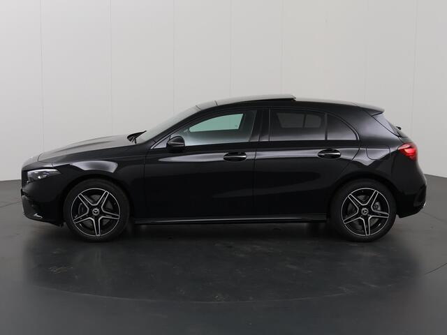 Mercedes-Benz A-KLASSE 250 e Star Edition AMG Line | Panorama-dak | Night pakket | Multibeam LED| Sfeerverlichting | Stoelverwarming |