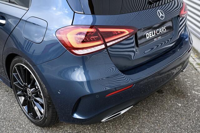 Mercedes-Benz A-KLASSE 180 AMG Line Widescreen | Pano | Apple-Carplay | 19 inch |