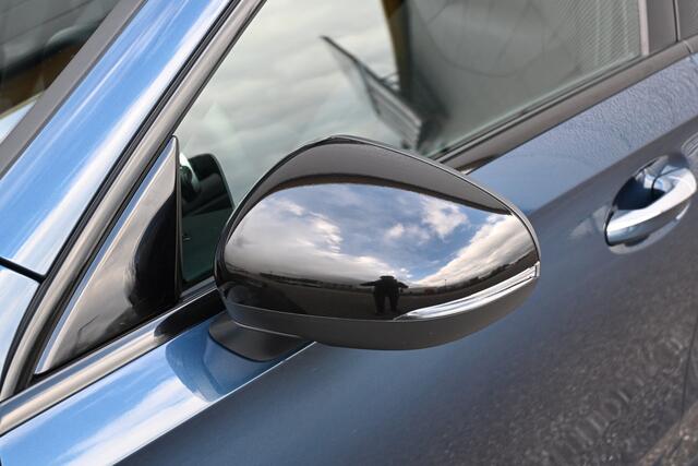 Mercedes-Benz A-KLASSE 180 AMG Line Widescreen | Pano | Apple-Carplay | 19 inch |