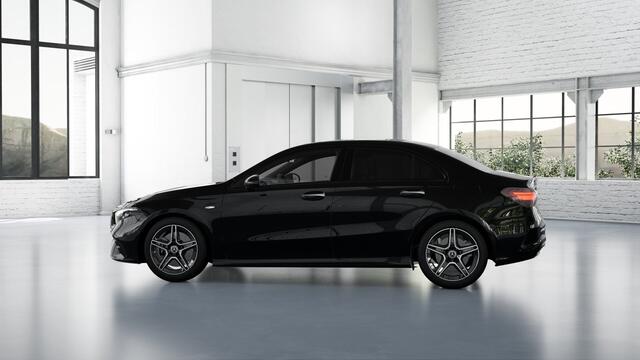 Mercedes-Benz A-KLASSE 250 e Business Solution AMG | Nightpakket | Parkeerpakket met achteruitrijcamera | KEYLESS GO-comfortpakket | Sfeerverlichting | Extra USB-poorten | Draadloos oplaadsysteem voor Smartphone |