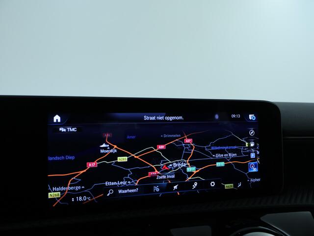 Mercedes-Benz A-KLASSE 180 Business Solution | Parkeerpakket met Camera | Stoelverwarming | Car Play | LED | Cruise Controle | Inclusief 24 maanden MB Certified garantie voor Europa.
