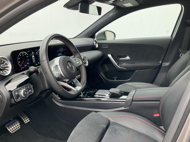 Mercedes-Benz A-KLASSE 250 e AMG Line Pano Sfeerverl Stoelverw Nav/Cam Plug-in 13496KM!