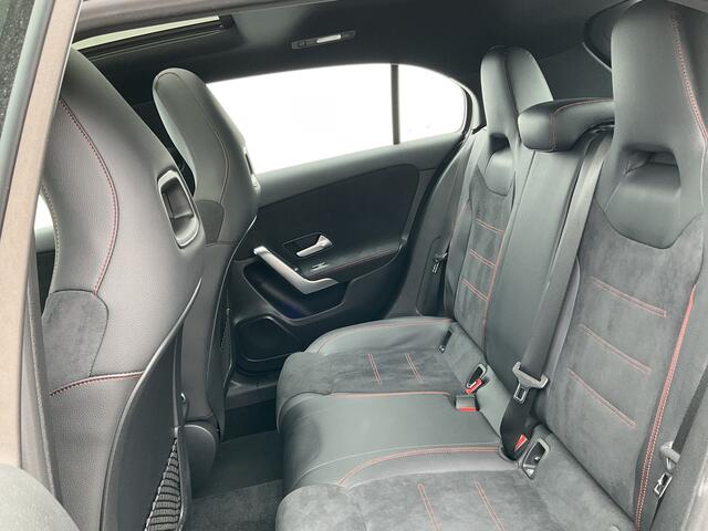 Mercedes-Benz A-KLASSE 250 e AMG Line Pano Sfeerverl Stoelverw Nav/Cam Plug-in 13496KM!