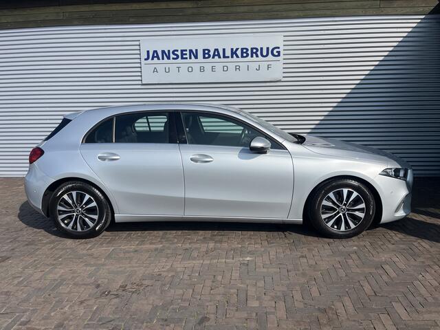 Mercedes-Benz A-KLASSE 180 Business Solution