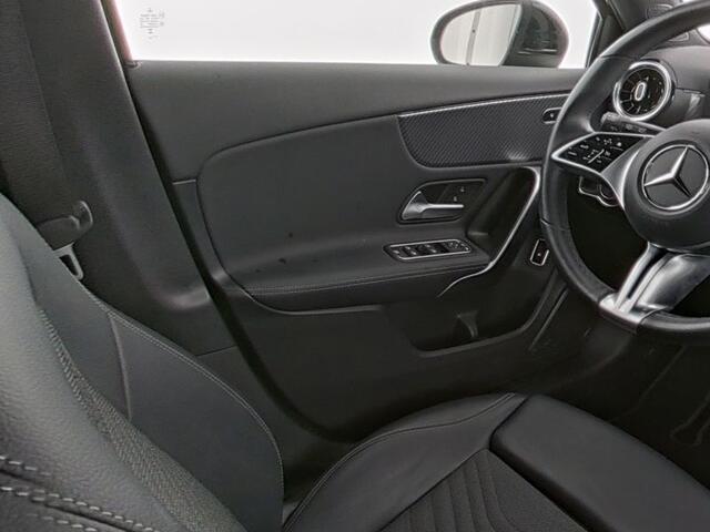 Mercedes-Benz A-KLASSE 250 e Face Lift Plug-In Hybride | Progressive Line Advanced | Ledkoplampen | 11kW Laden | Stuur en Stoelverwarming | Inclusief 24 maanden MB Certified garantie voor Europa.