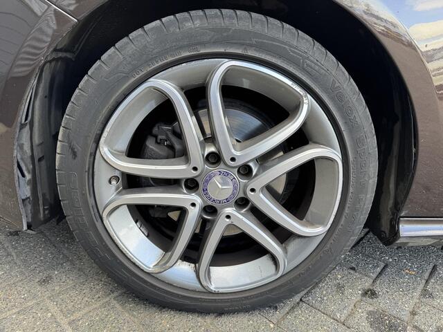 Mercedes-Benz A-KLASSE 200 Motorsport Edition | Panoramadak | Camera | Navigatie | Climate Control | Privacy Glass |
