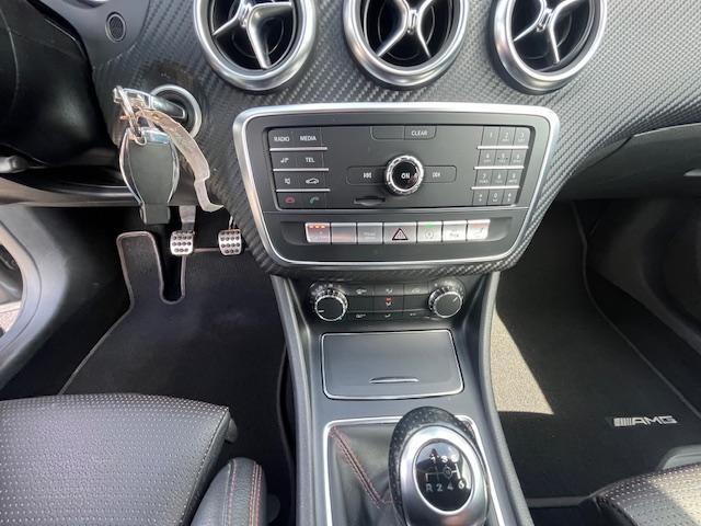 Mercedes-Benz A-KLASSE 180 Solution AMG, vol leder , 1 jaar Bovag gar.