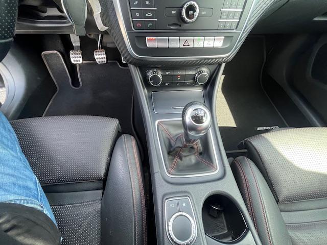 Mercedes-Benz A-KLASSE 180 Solution AMG, vol leder , 1 jaar Bovag gar.