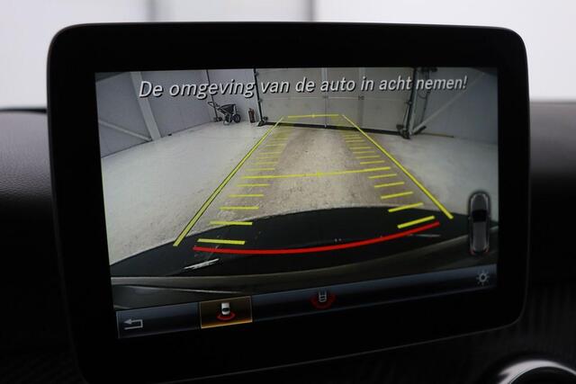 Mercedes-Benz A-KLASSE 160 AMG Night | Panoramadak | Camera | Full LED | Navigatie | Trekhaak | Cruise control | Park Assist | Airco | Half leder | Sportstoelen
