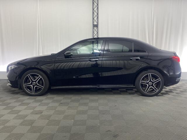 Mercedes-Benz A-KLASSE 250 e AMG Line Automaat | Pano-Dak | Apple Carplay | Navi | 218 Pk |