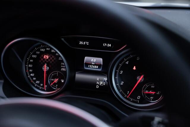 Mercedes-Benz A-KLASSE 180 AMG Edition Plus | Stoelverwarming | Navi |