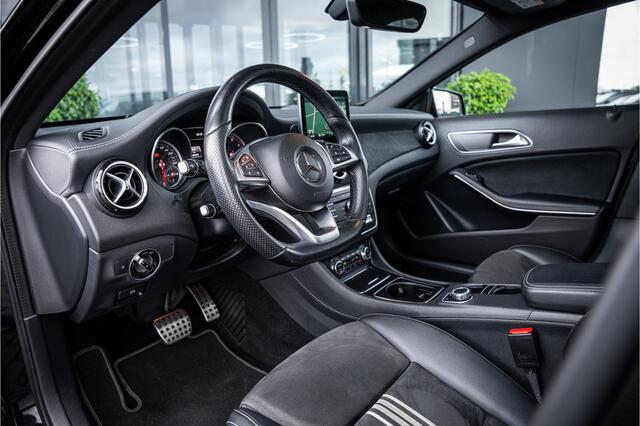 Mercedes-Benz A-KLASSE A200 AMG-Line l Panorama l Keyles start l Stoel verw.