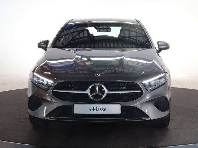 Mercedes-Benz A-KLASSE 250e Business Solution | Carplay | Dodehoek | THERMOTRONIC | Spiegelpakket |