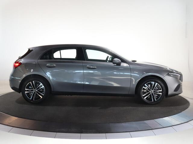 Mercedes-Benz A-KLASSE 250e Business Solution | Carplay | Dodehoek | THERMOTRONIC | Spiegelpakket |