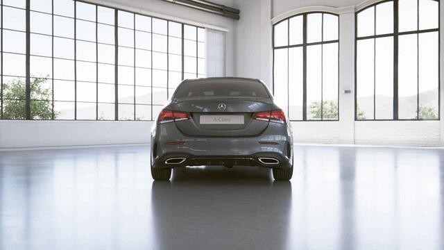 Mercedes-Benz A-KLASSE 250 Premium | AMG | Night | Panoramadak | Sfeerverlichting | Widescreen | Stoelverwarming |