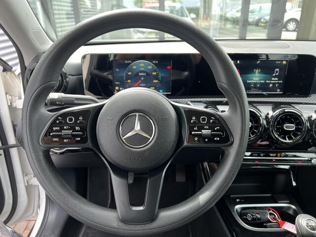 Mercedes-Benz A-KLASSE 180