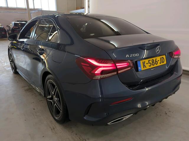Mercedes-Benz A-KLASSE 200 AMG Sfeerverlichting Panoramadak Leer High-Performance Led Widescreen