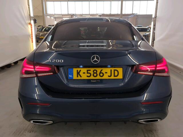 Mercedes-Benz A-KLASSE 200 AMG Sfeerverlichting Panoramadak Leer High-Performance Led Widescreen