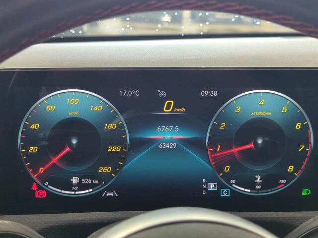 Mercedes-Benz A-KLASSE 200 AMG Sfeerverlichting Panoramadak Leer High-Performance Led Widescreen