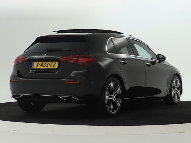 Mercedes-Benz A-KLASSE 180 Luxury Line | Sfeerverlichting | Panoramadak | Achteruitrijcamera | Digitale radio | Inclusief 24 maanden MB Certified garantie voor Europa.