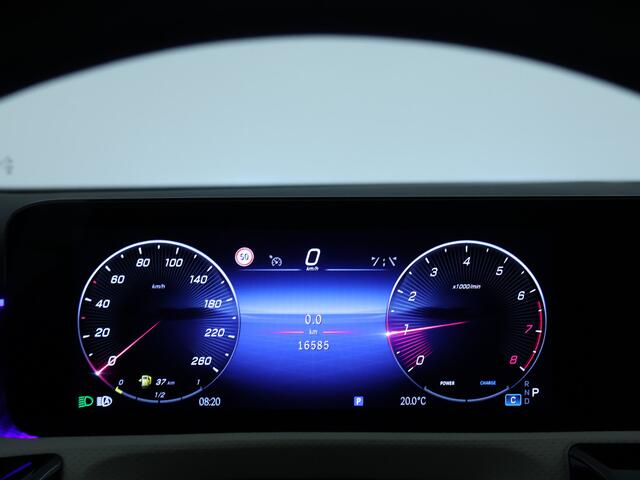 Mercedes-Benz A-KLASSE 180 Luxury Line | Sfeerverlichting | Panoramadak | Achteruitrijcamera | Digitale radio | Inclusief 24 maanden MB Certified garantie voor Europa.