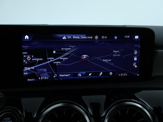 Mercedes-Benz A-KLASSE 180 Business Solution AMG | Digitale radio DAB+ | Sfeerverlichting | Apple CarPlay | Achteruitrijcamera | Inclusief 24 maanden MB Certified garantie voor Europa.