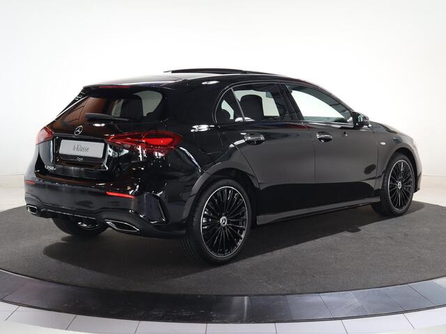 Mercedes-Benz A-KLASSE 250e Business Solution AMG | Dodehoekassistent | Panoramaschuifdak | 360°-camera | 19 inch AMG-velgen |