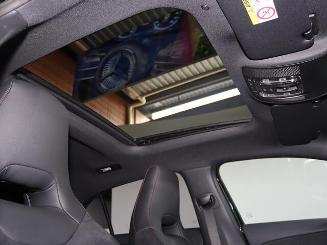 Mercedes-Benz A-KLASSE 250e Business Solution AMG | Dodehoekassistent | Panoramaschuifdak | 360°-camera | 19 inch AMG-velgen |