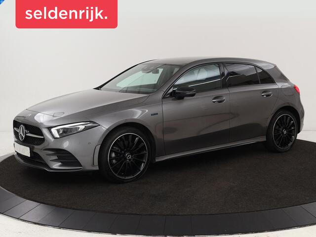 Mercedes-Benz A-KLASSE 250 e AMG Line | Widescreen | Camera | Sfeerverlichting | Stoelverwarming | Full-LED | Navigatie | DAB+ | Cruise control