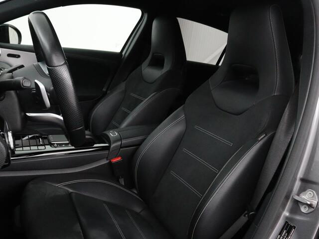 Mercedes-Benz A-KLASSE 250 e AMG Line | Widescreen | Camera | Sfeerverlichting | Stoelverwarming | Full-LED | Navigatie | DAB+ | Cruise control