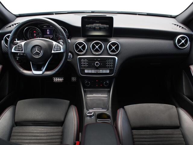 Mercedes-Benz A-KLASSE 180 Sport Edition AUTOMAAT / Trekhaak Afneembaar (1200 KG) / Navigatie + Apple Carplay/Android Auto / Dealer Onderhouden / Achteruitrijcamera / Stoelverwarming /